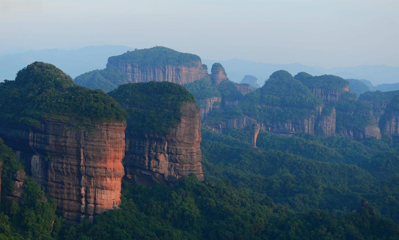 十年情牵丹霞山：粤北奇景的魅力变迁