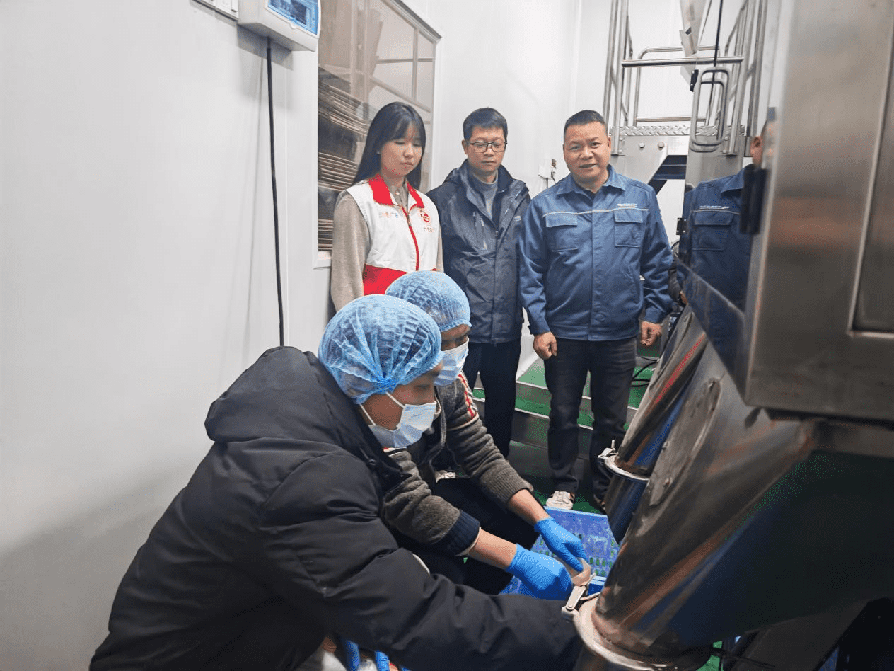 实干践初心 担当绘振兴——记韶关曲江供电局驻龙皇洞村第一书记张鑫山